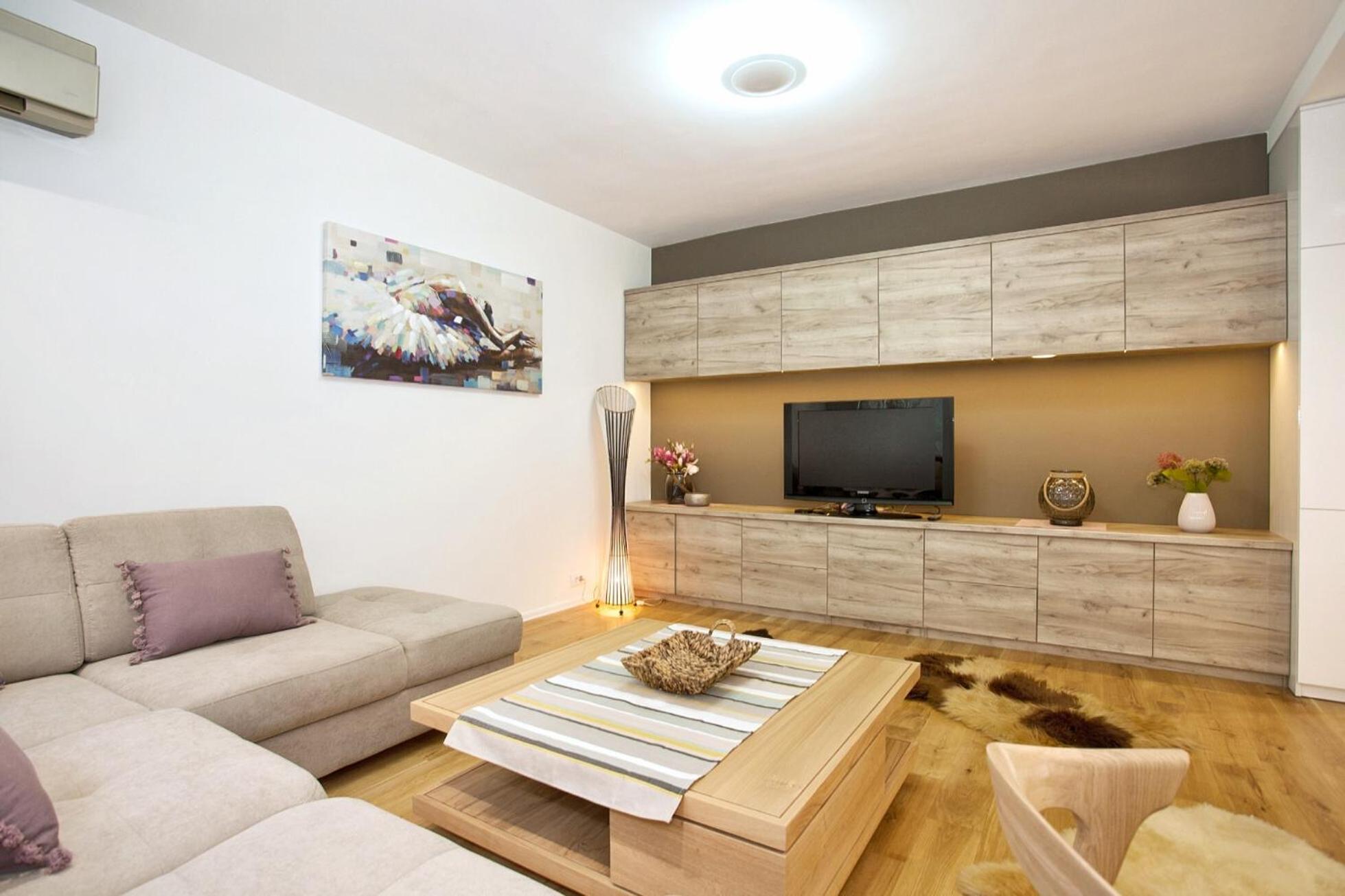 Hostgost Selected - Skadarlija Square *