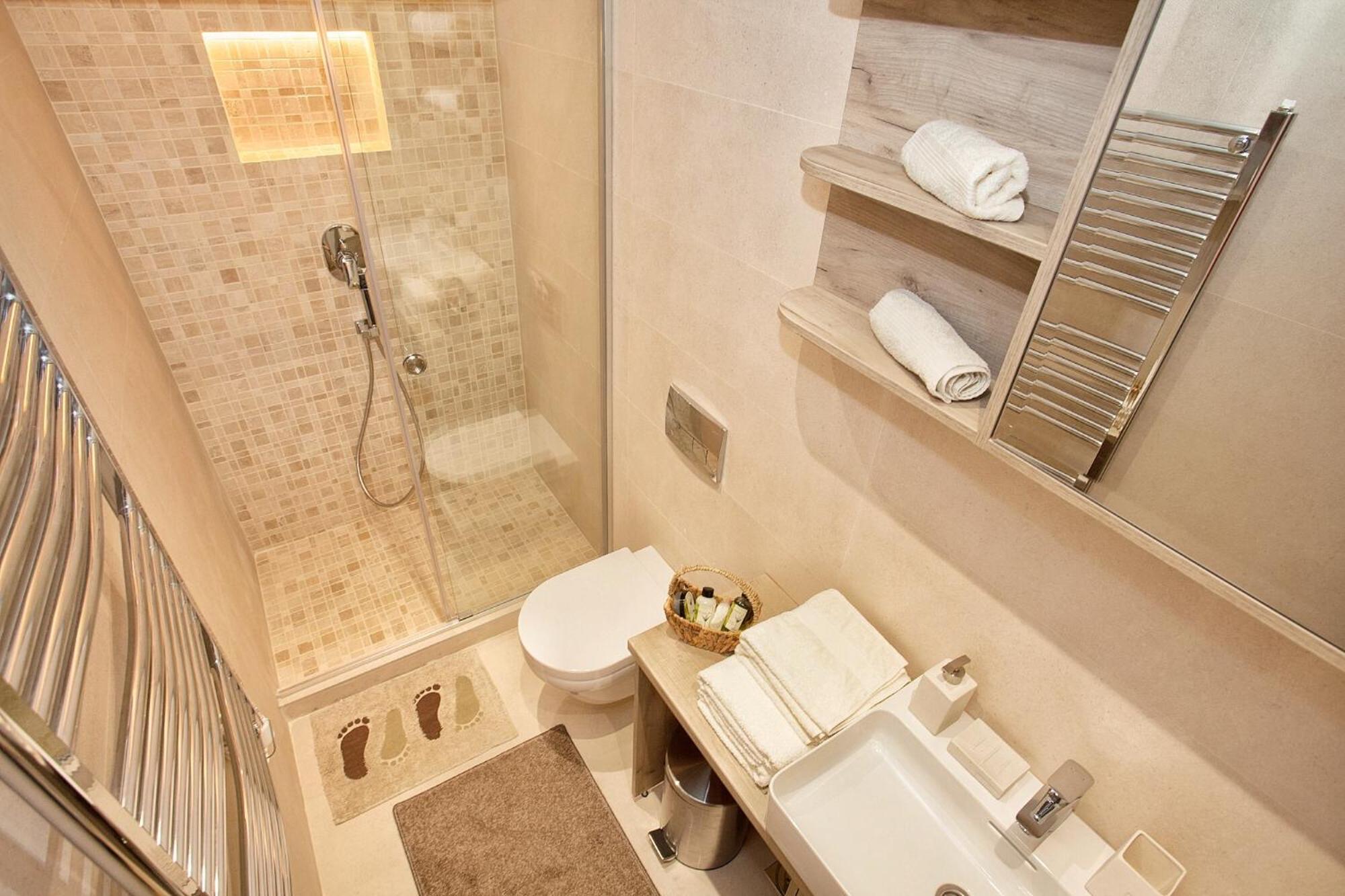 Hostgost Selected - Skadarlija Square *